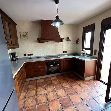 Laura Mar * نيرخا